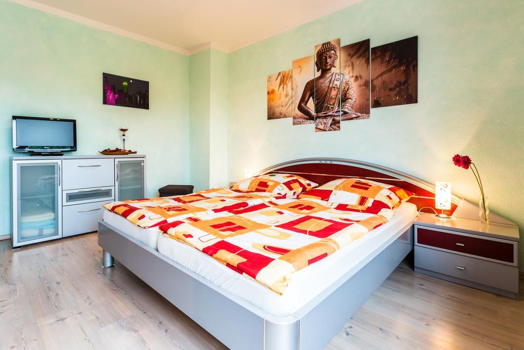 Ferienwohnung Koeln Messenaehe Værelse billede
